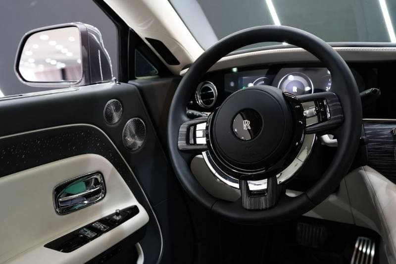 2025 Rolls Royce Spectre Standard thumbnail 4