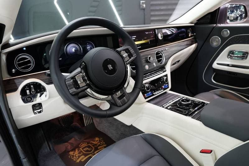 2025 Rolls Royce Spectre Standard thumbnail 5