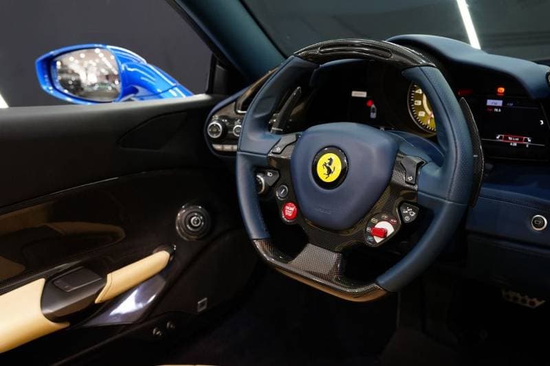 2017 Ferrari 488 Spider STANDARD thumbnail 5