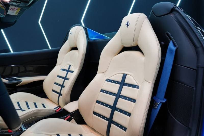 2017 Ferrari 488 Spider STANDARD thumbnail 7