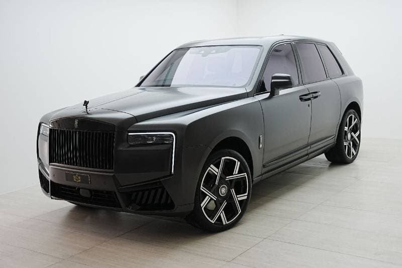 2022 Rolls Royce Cullinan BLACK BADGE