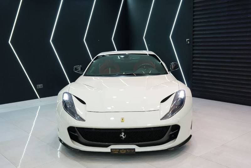 2019 Ferrari 812 SUPERFAST thumbnail 2