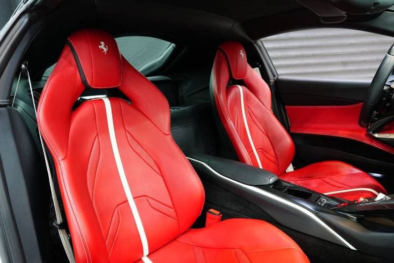 2019 Ferrari 812 SUPERFAST thumbnail 8