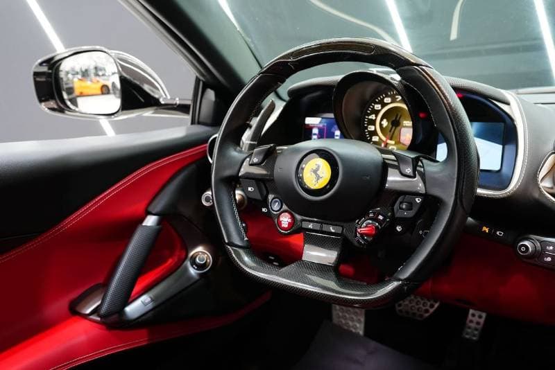 2019 Ferrari 812 SUPERFAST thumbnail 4