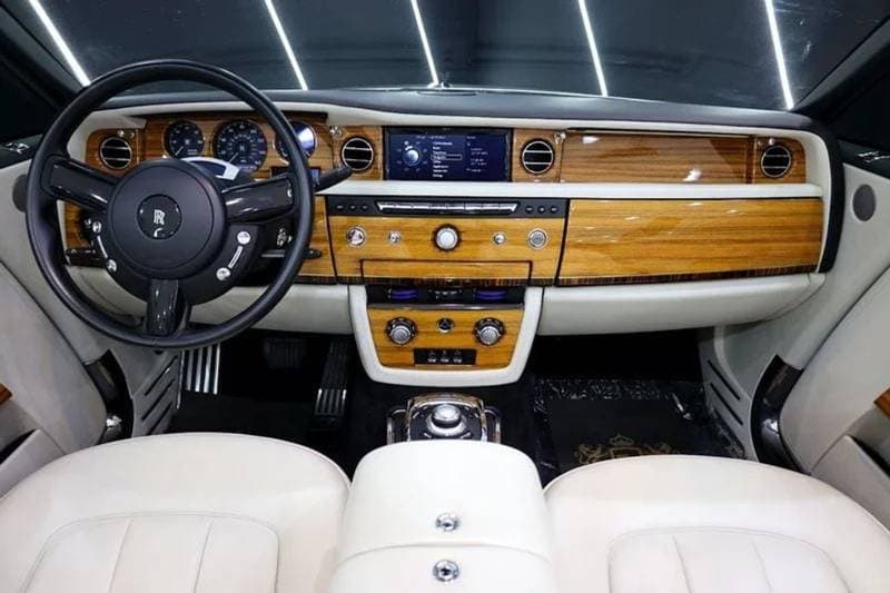 2013 Rolls Royce Phantom Drophead thumbnail 8