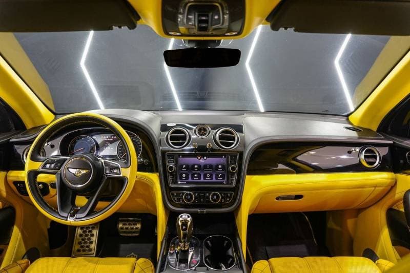 2019 Bentley Bentayga MULLINER thumbnail 7