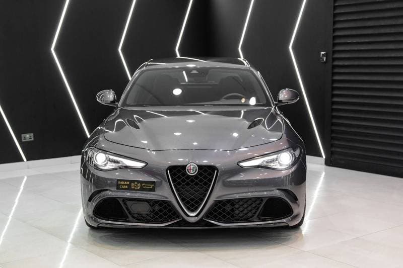2018 Alfa Romeo Giulia QUADRIFOGLIO thumbnail 2