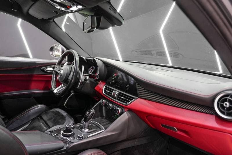 2018 Alfa Romeo Giulia QUADRIFOGLIO thumbnail 8