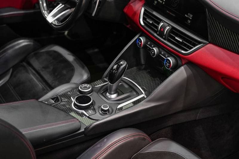 2018 Alfa Romeo Giulia QUADRIFOGLIO thumbnail 5