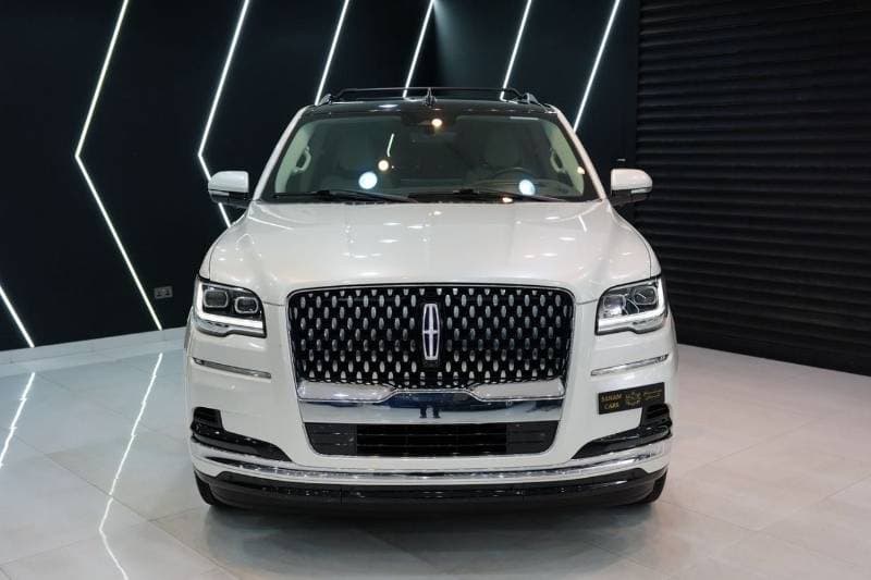 2023 Lincoln Navigator Presidenial thumbnail 2