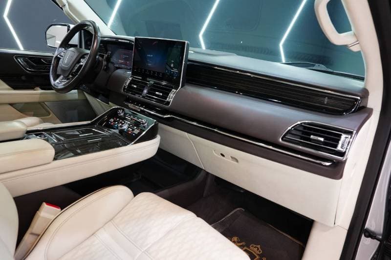 2023 Lincoln Navigator Presidenial thumbnail 8