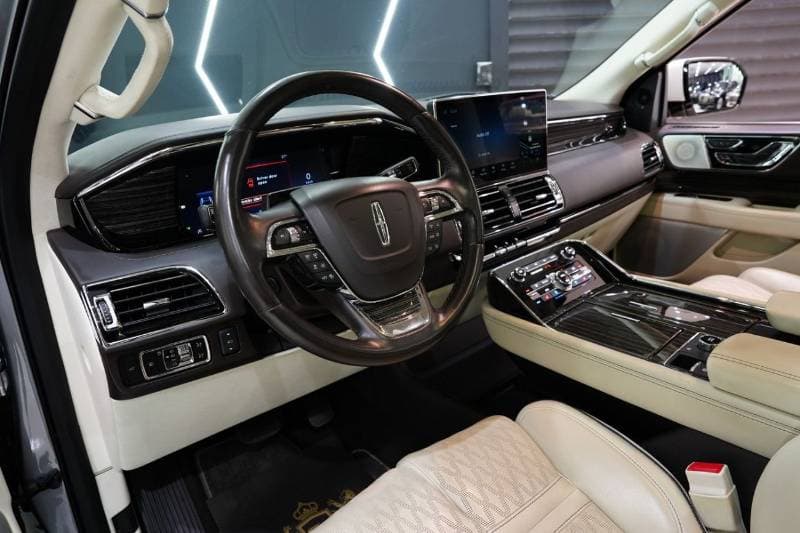 2023 Lincoln Navigator Presidenial thumbnail 5