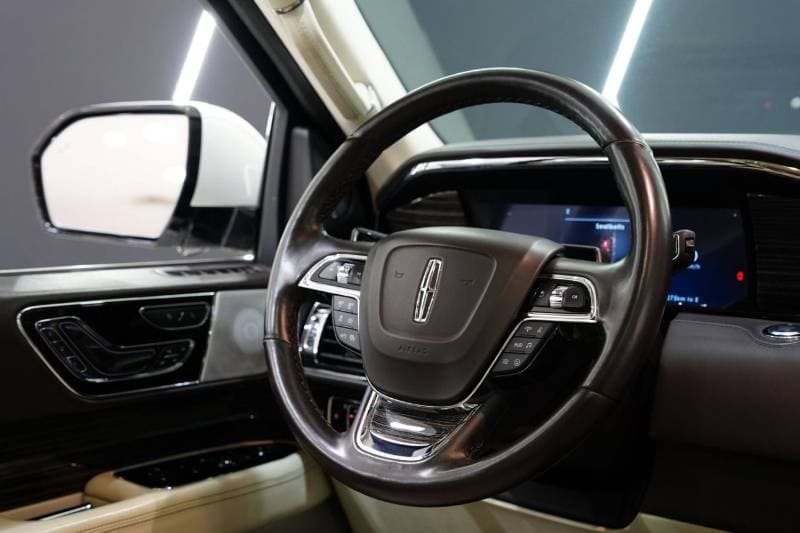 2023 Lincoln Navigator Presidenial thumbnail 4