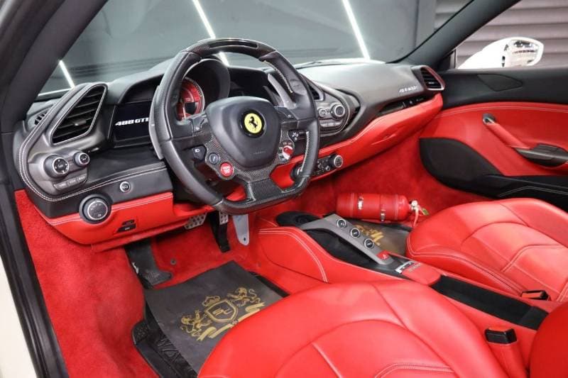 2017 Ferrari 488 thumbnail 5