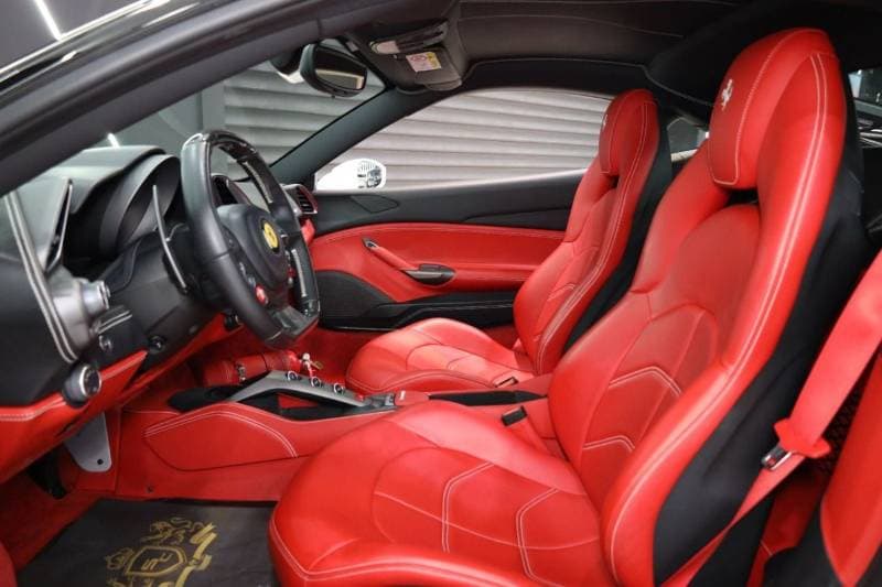 2017 Ferrari 488 thumbnail 6