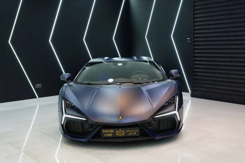 2024 Lamborghini Revuelto Standard thumbnail 2