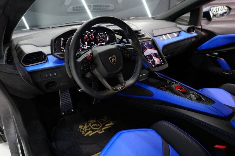 2024 Lamborghini Revuelto Standard thumbnail 5