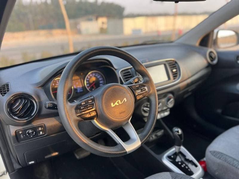 2022 Kia Pegas GL thumbnail 6