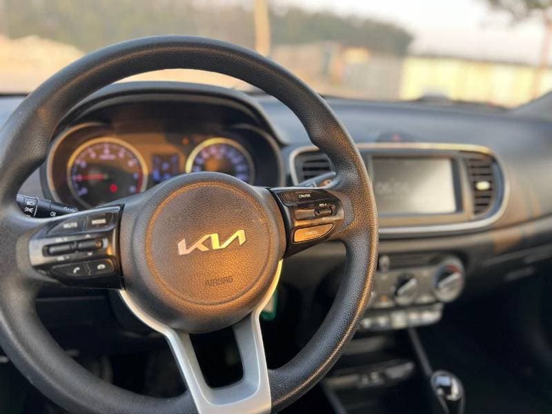 2022 Kia Pegas GL thumbnail 5