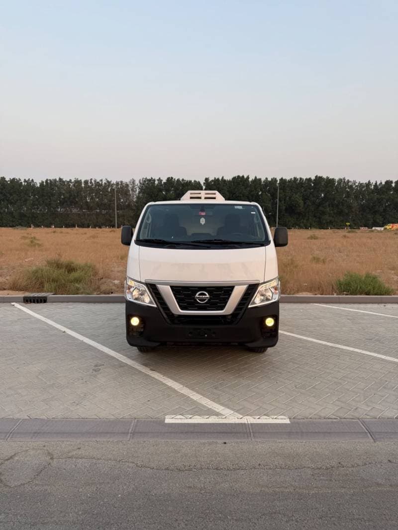 2021 Nissan Urvan STANDARD