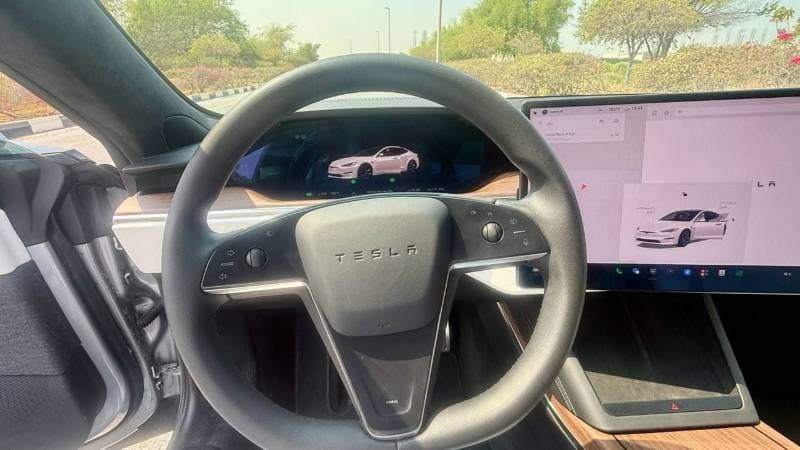 2025 Tesla Model S LONG RANGE thumbnail 8