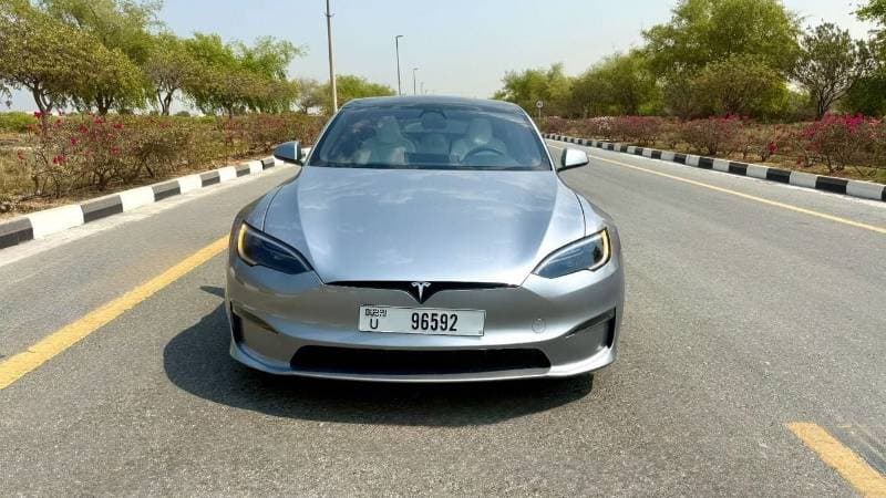 2025 Tesla Model S LONG RANGE thumbnail 2