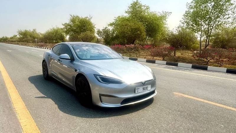 2025 Tesla Model S LONG RANGE