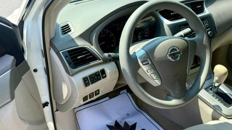 2020 Nissan Sentra SV thumbnail 4