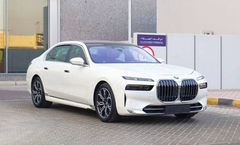 2026 BMW 735i EXCELLENCE thumbnail 3