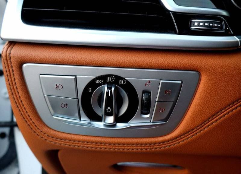 2019 BMW 730Li LUXURY thumbnail 5