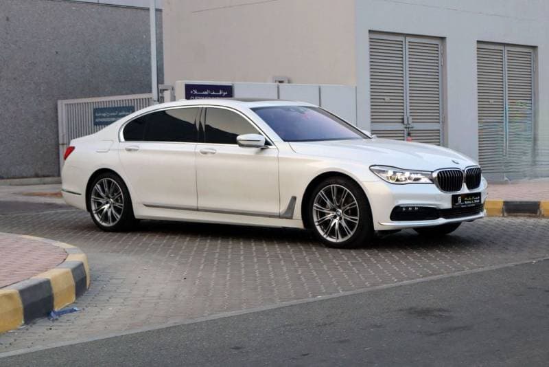 2019 BMW 730Li LUXURY thumbnail 3
