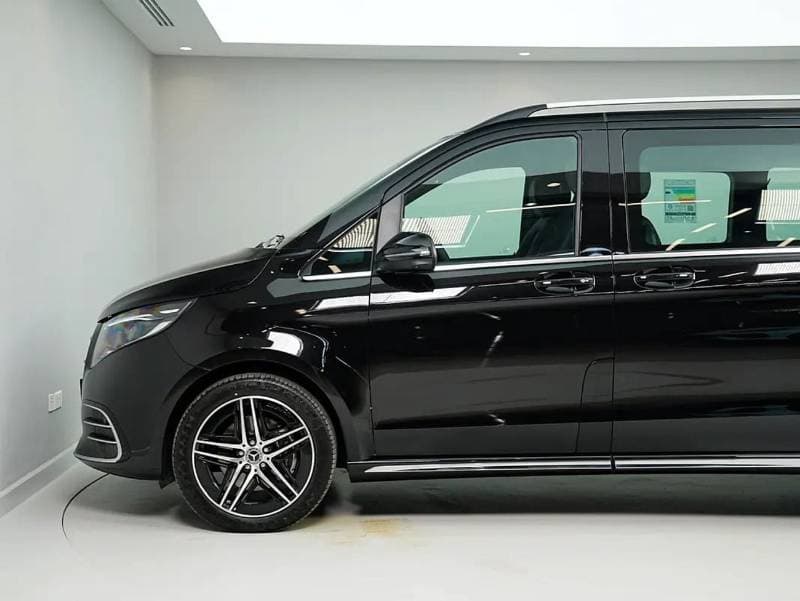 2026 Mercedes Benz V300 AVANTGARDE thumbnail 4