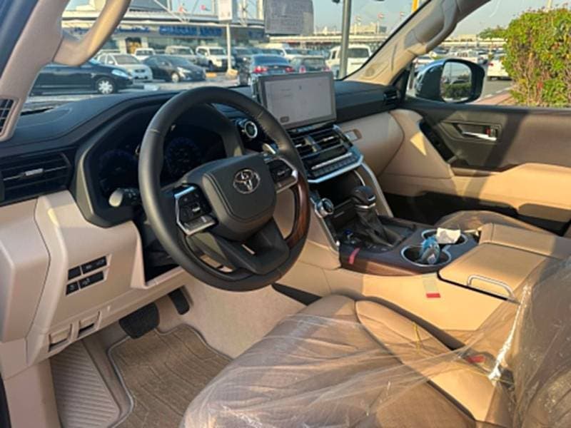 2026 Toyota Land Cruiser VXR thumbnail 5