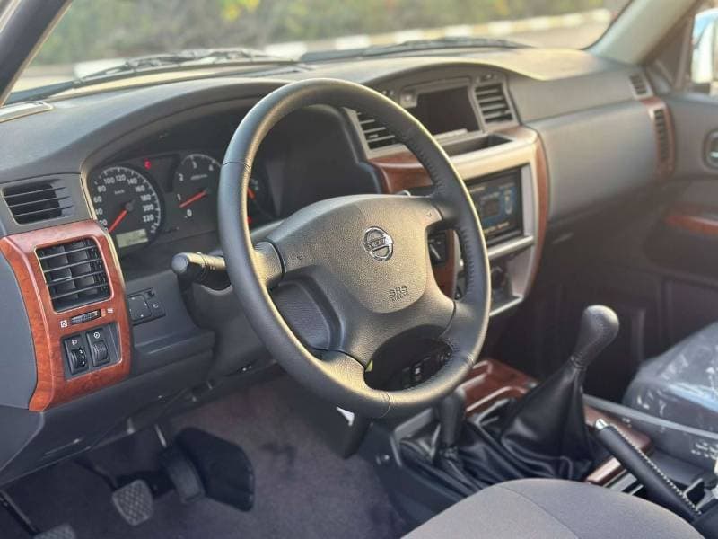 2024 Nissan Patrol SUPER SAFARI HT thumbnail 6