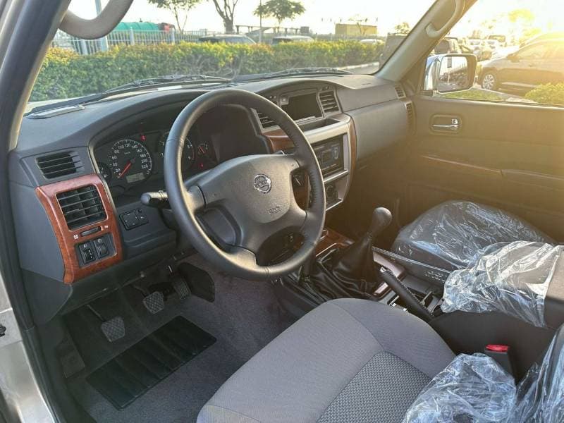 2024 Nissan Patrol SUPER SAFARI HT thumbnail 5