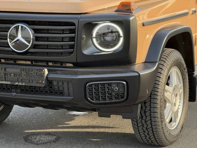 2025 Mercedes Benz G500 thumbnail 5