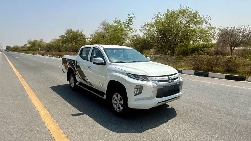 2022 Mitsubishi L200 GLX TOP thumbnail 3