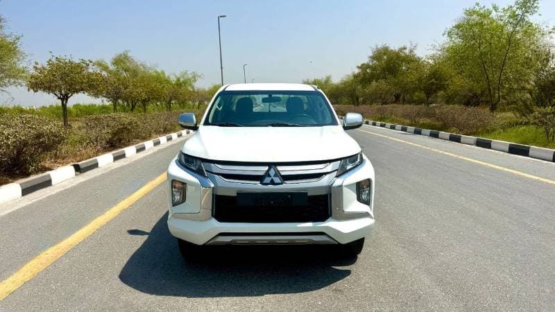 2022 Mitsubishi L200 GLX TOP thumbnail 2