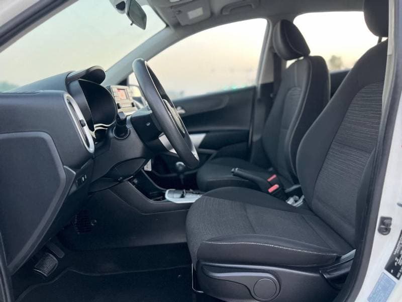 2023 Kia Picanto LX thumbnail 7