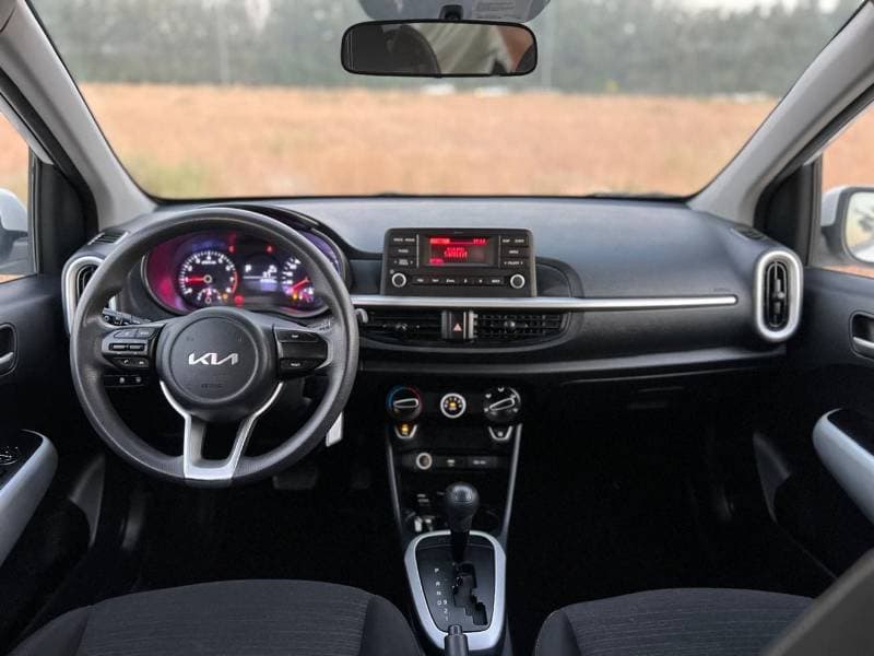 2023 Kia Picanto LX thumbnail 4