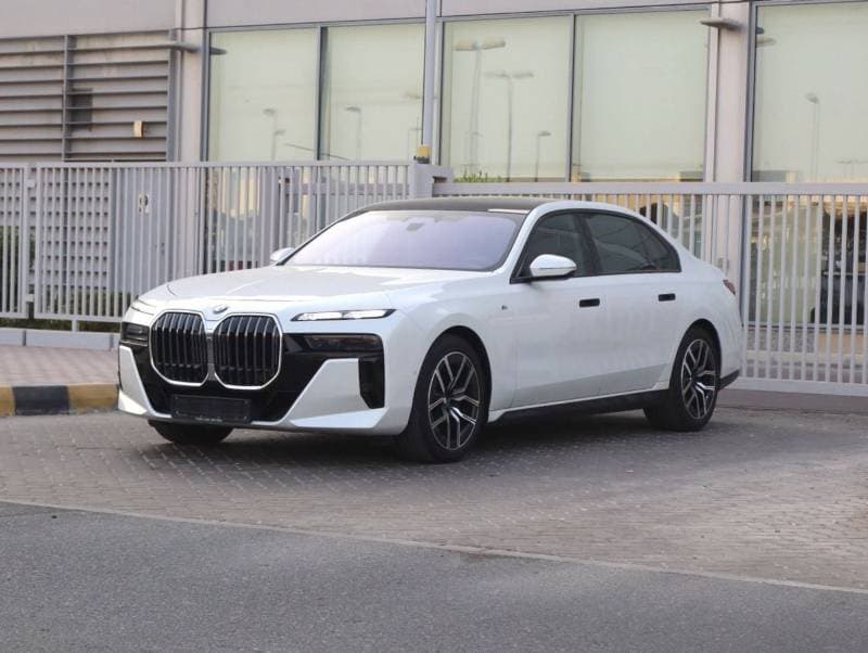 2023 BMW 735i M SPORT