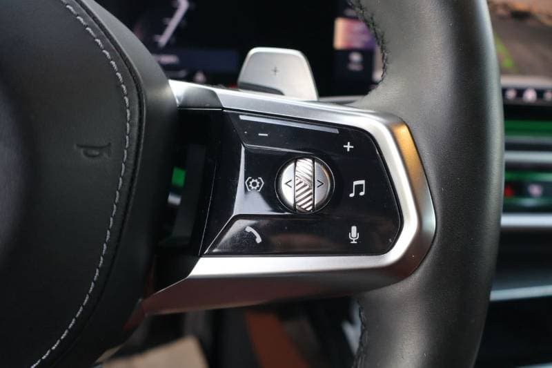 2023 BMW 735i M SPORT thumbnail 6