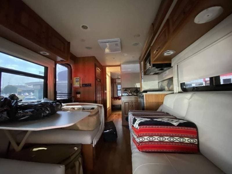 2016 Ford E 450 thumbnail 7