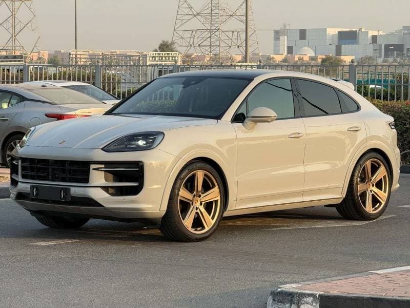 2023 Porsche Cayenne STANDARD thumbnail 3