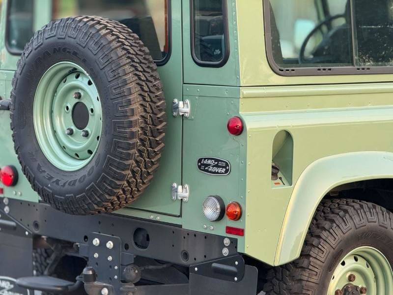 2016 Land Rover Defender 90 HERITAGE thumbnail 7