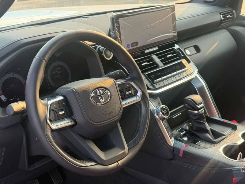 2026 Toyota Land Cruiser VXR thumbnail 6