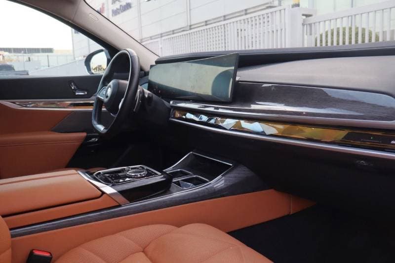 2025 BMW 735i MASTERCLASS PURE EXCELLENCE thumbnail 7