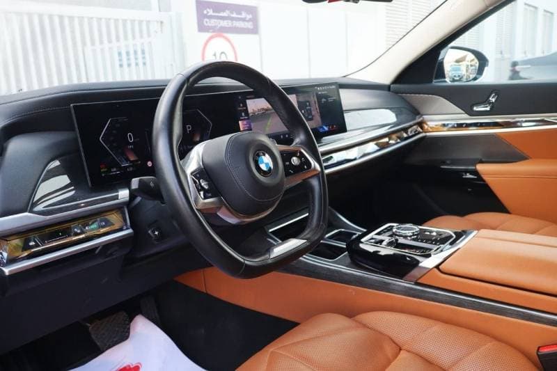 2025 BMW 735i MASTERCLASS PURE EXCELLENCE thumbnail 4