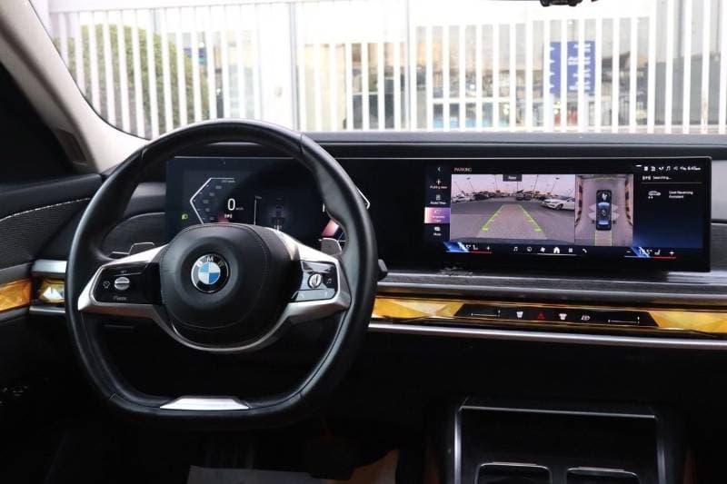 2025 BMW 735i MASTERCLASS PURE EXCELLENCE thumbnail 6