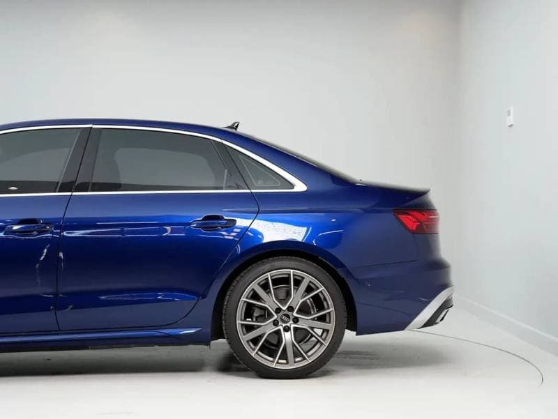 2022 Audi A4 40 TFSI S LINE thumbnail 5
